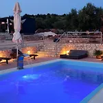 Strandhaus Sofia - Bain- Zut - Kornati By Interhome Pristanisce