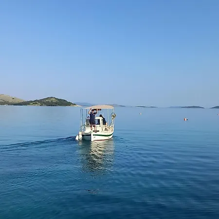Apartament Strandhaus Sofia - Bain- Zut - Kornati By Interhome *