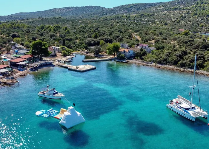 Strandhaus Sofia - Bain- Zut - Kornati By Interhome